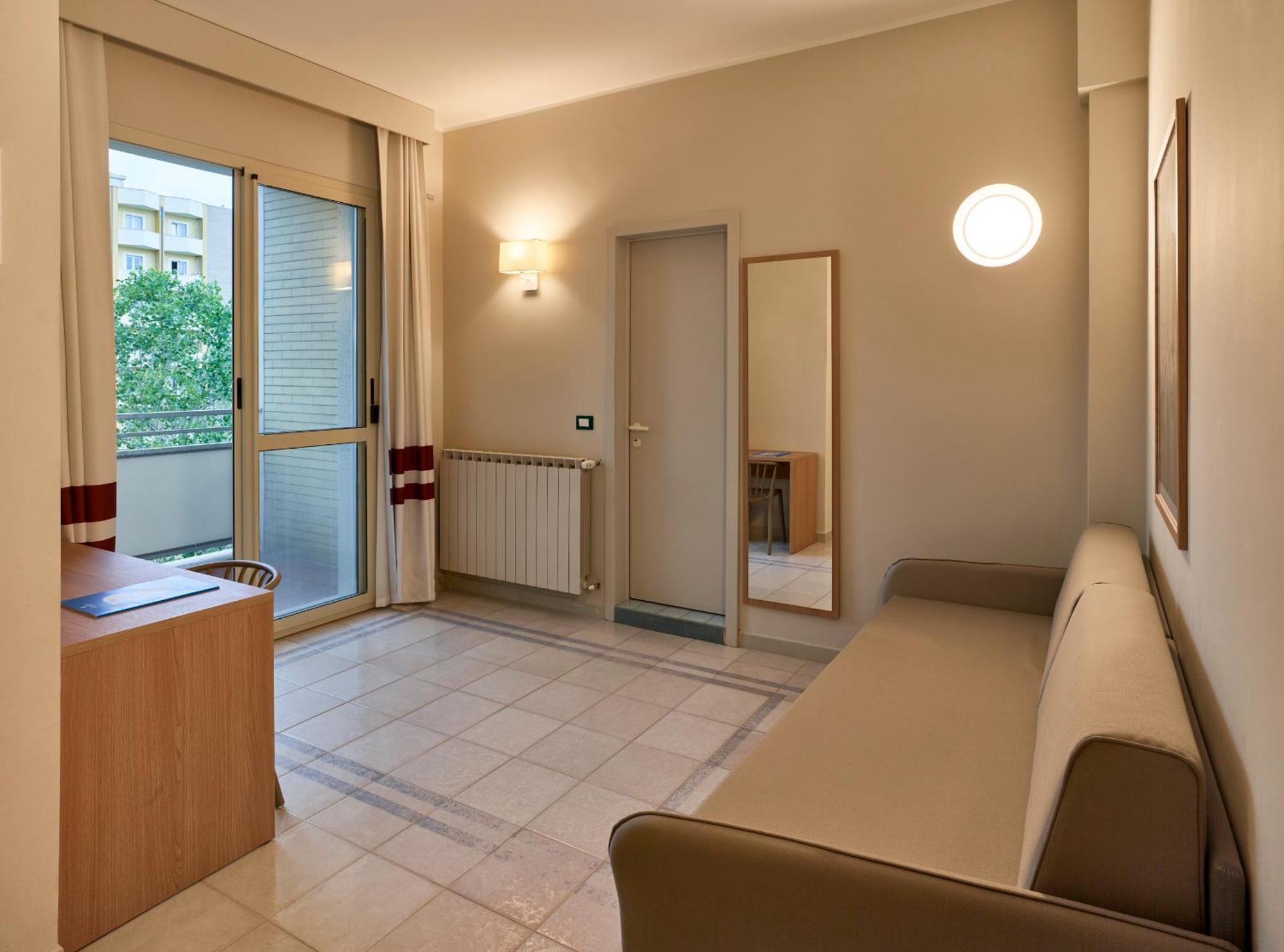 Serena Majestic Hotel Montesilvano Marina Стая снимка