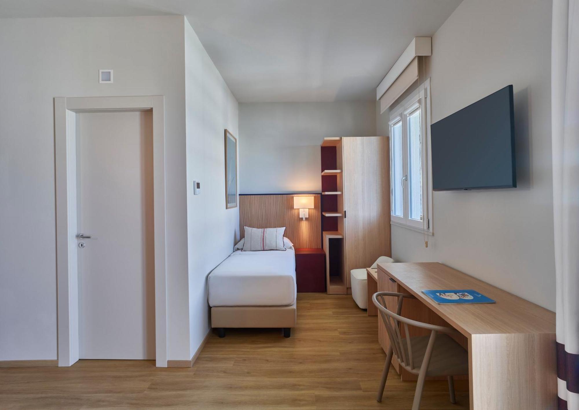 Serena Majestic Hotel Montesilvano Marina Стая снимка